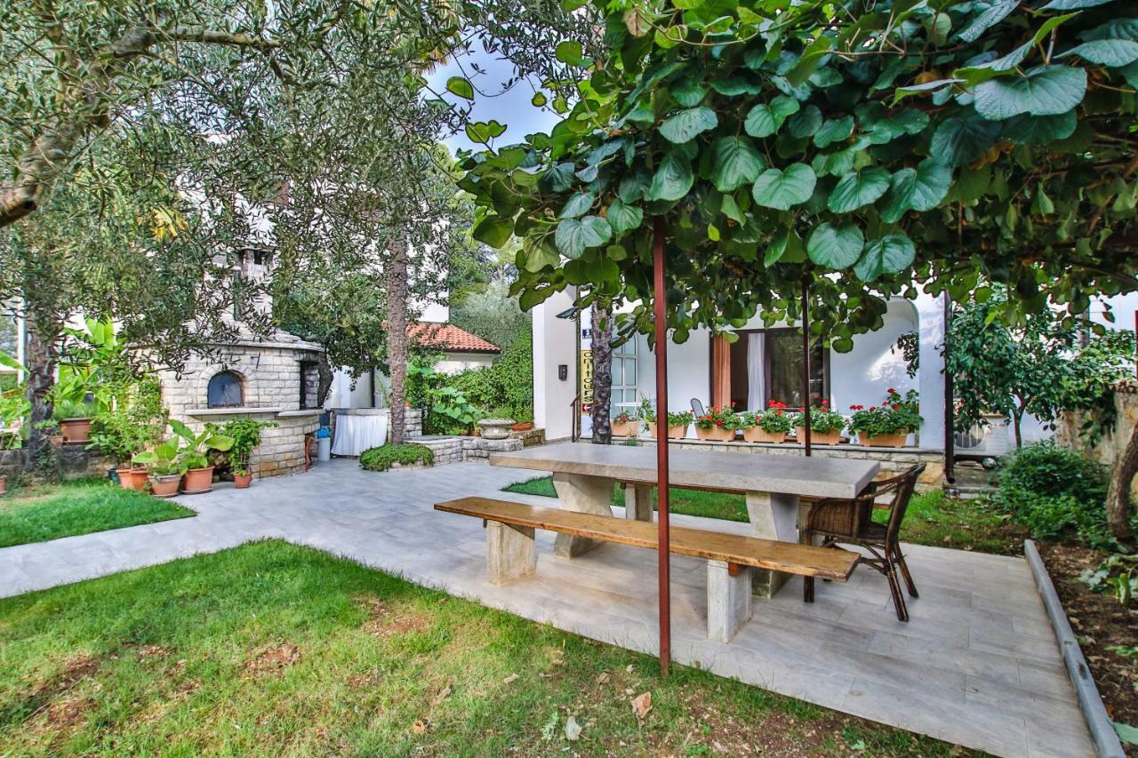 Carolina 4 Seasons Appartement Poreč Buitenkant foto