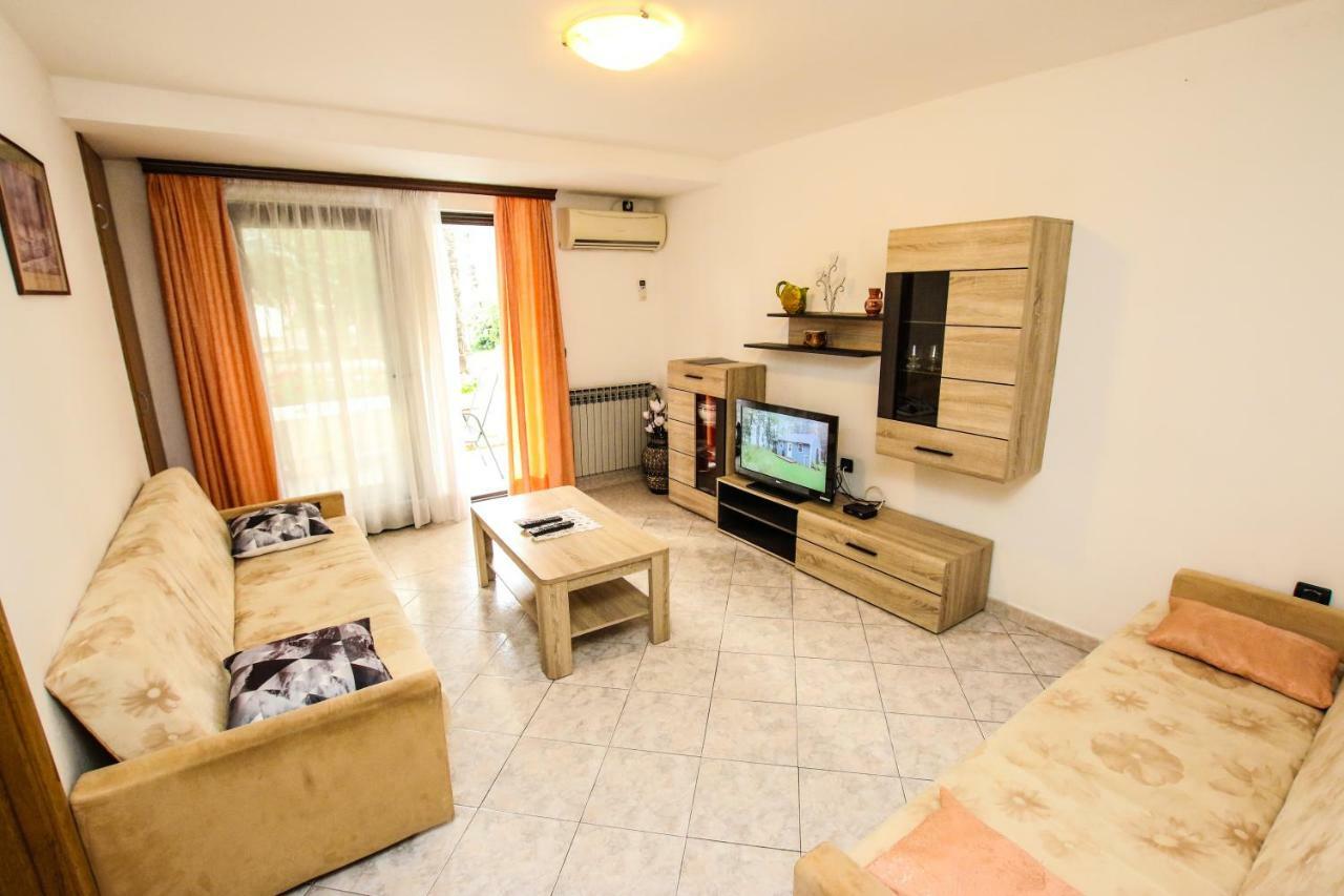 Carolina 4 Seasons Appartement Poreč Buitenkant foto